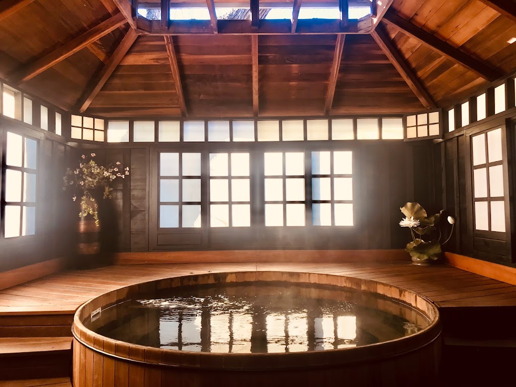 M&M Hot Tub Rentals | 186 Pier Pl, New Westminster, BC V3M 7A2, Canada | Phone: (604) 265-9479
