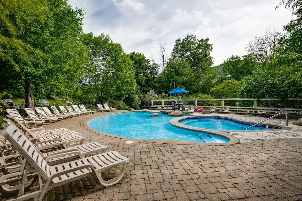 Le Manoir - Condos Mont-Tremblant | 110-7 Chemin des Quatres Sommets, Mont-Tremblant, QC J8E 1C6, Canada | Phone: (877) 287-0036