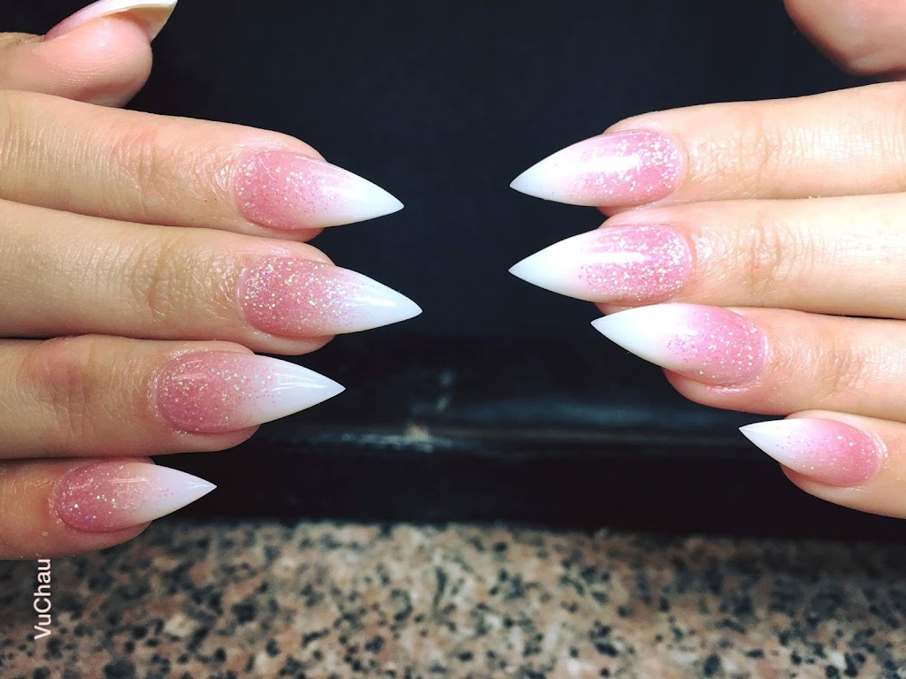 BBB Nails & Spa | 710 Cumberland Ave, Burlington, ON L7N 3M9, Canada | Phone: (905) 333-8331