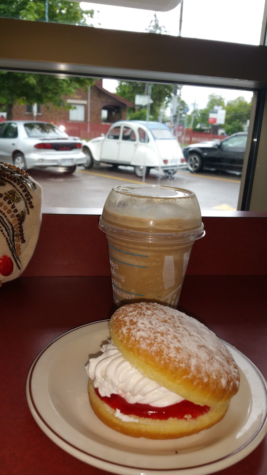 Tim Hortons | 39 Ontario St S, Grand Bend, ON N0M 1T0, Canada | Phone: (519) 238-1488
