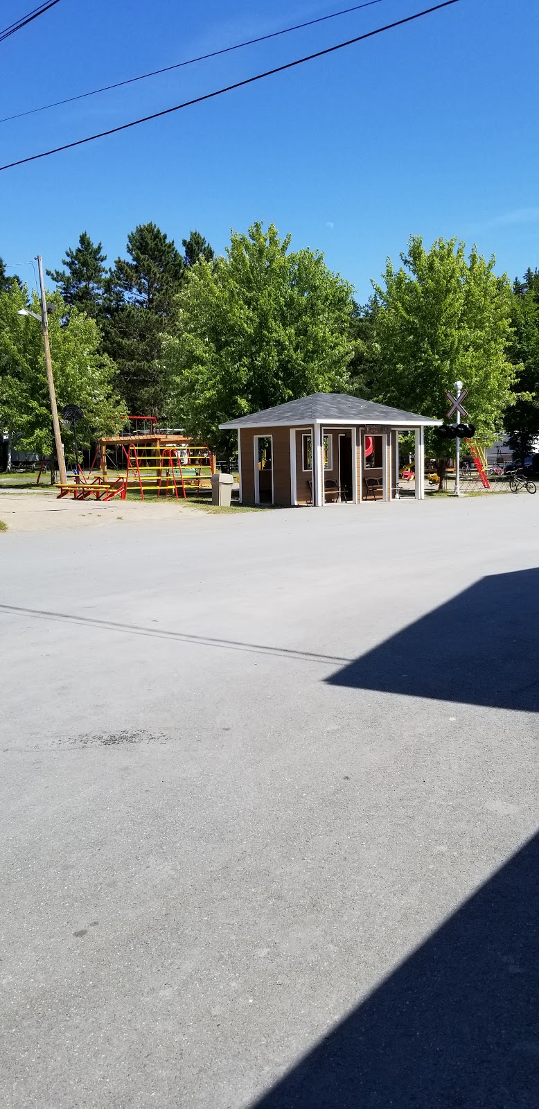 La Roche DOr | Camping VR Parkbridge | 3005 Route-du-Président-Kennedy, Notre-Dame-des-Pins, QC G0M 1K0, Canada | Phone: (418) 774-9191