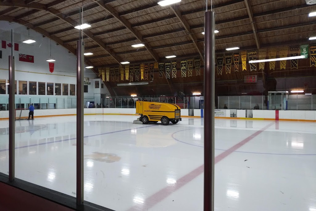 Langton & Area Arena | 30 Albert St, Langton, ON N0E 1G0, Canada | Phone: (519) 875-2709