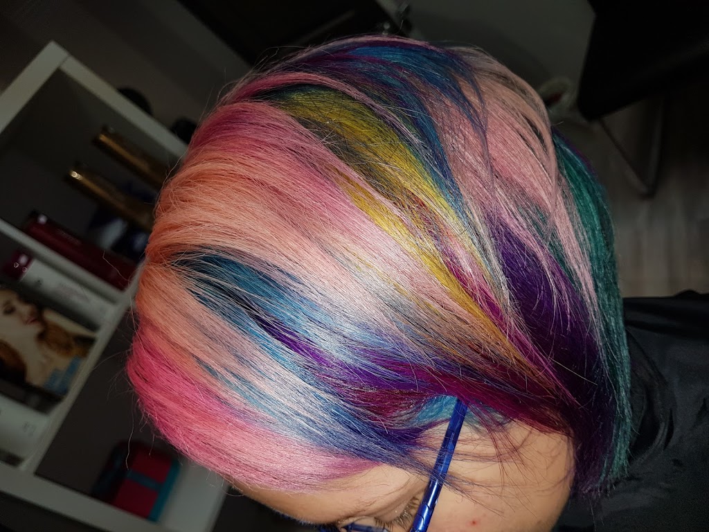 Josée Dumas Coiffeuse | 1328 Rue du Conseil, Sherbrooke, QC J1G 1N1, Canada | Phone: (819) 679-7455