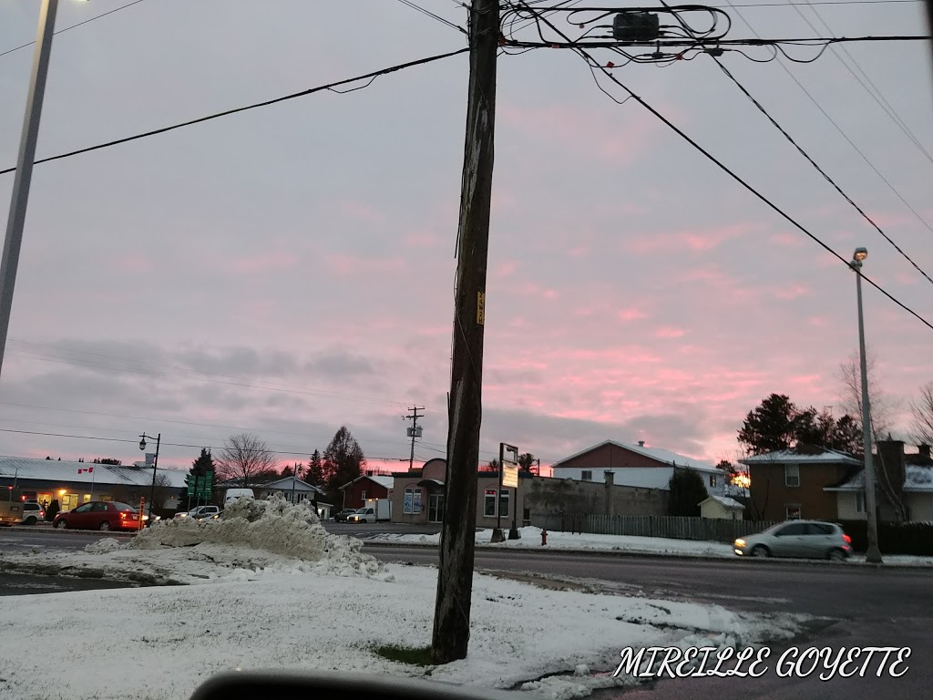 Esso | 1365 QC-125, Sainte-Julienne, QC J0K 2T0, Canada | Phone: (450) 831-2887