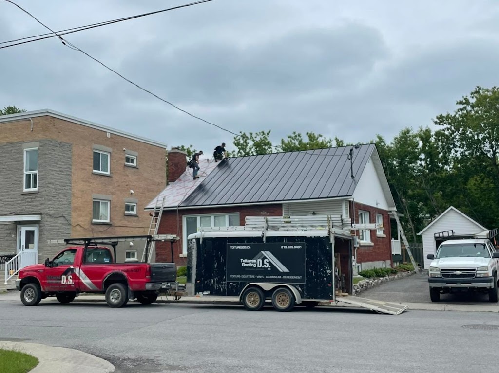 D.S Roofing | 39 Rue de Bécancour, Gatineau, QC J8P 7X5, Canada | Phone: (819) 525-9401