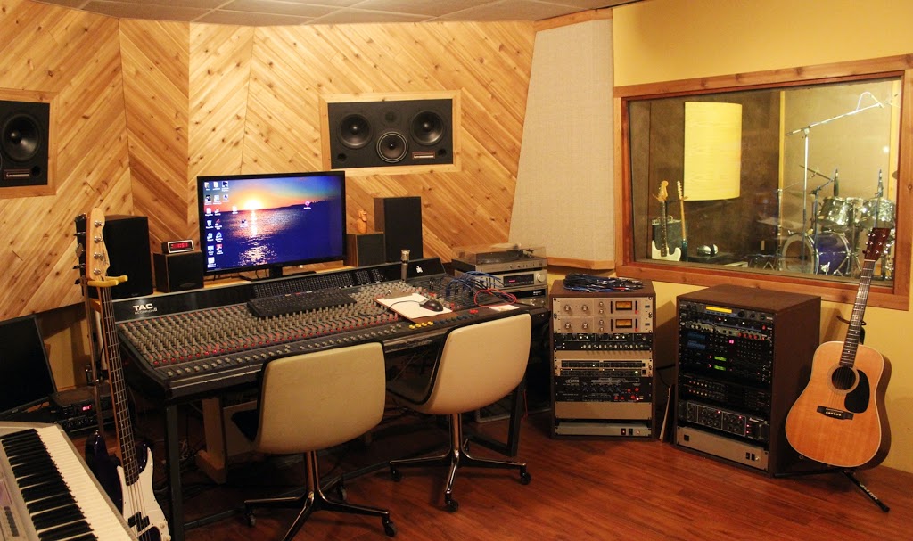 Studio City Magic | Rue Thomas-Dennis, Notre-Dame-de-lÎle-Perrot, QC J7V 7P2, Canada | Phone: (514) 425-1791