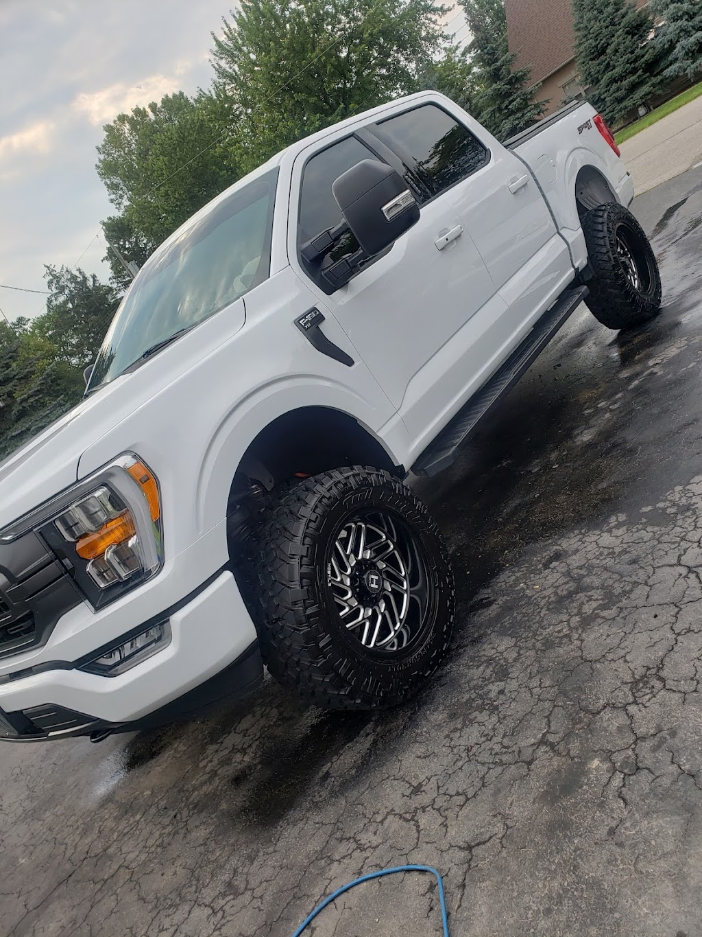 Dees Detailing Service | 5885 St Clair Rd, Pointe aux Roches, ON N0R 1N0, Canada | Phone: (226) 340-1149
