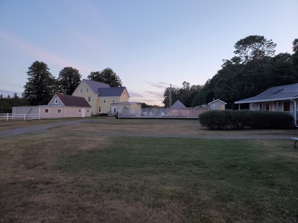 Blue Waters Executive Cottages | 3694 Brackley Point Rd, Brackley Beach, PE C1E 2P2, Canada | Phone: (902) 672-2720