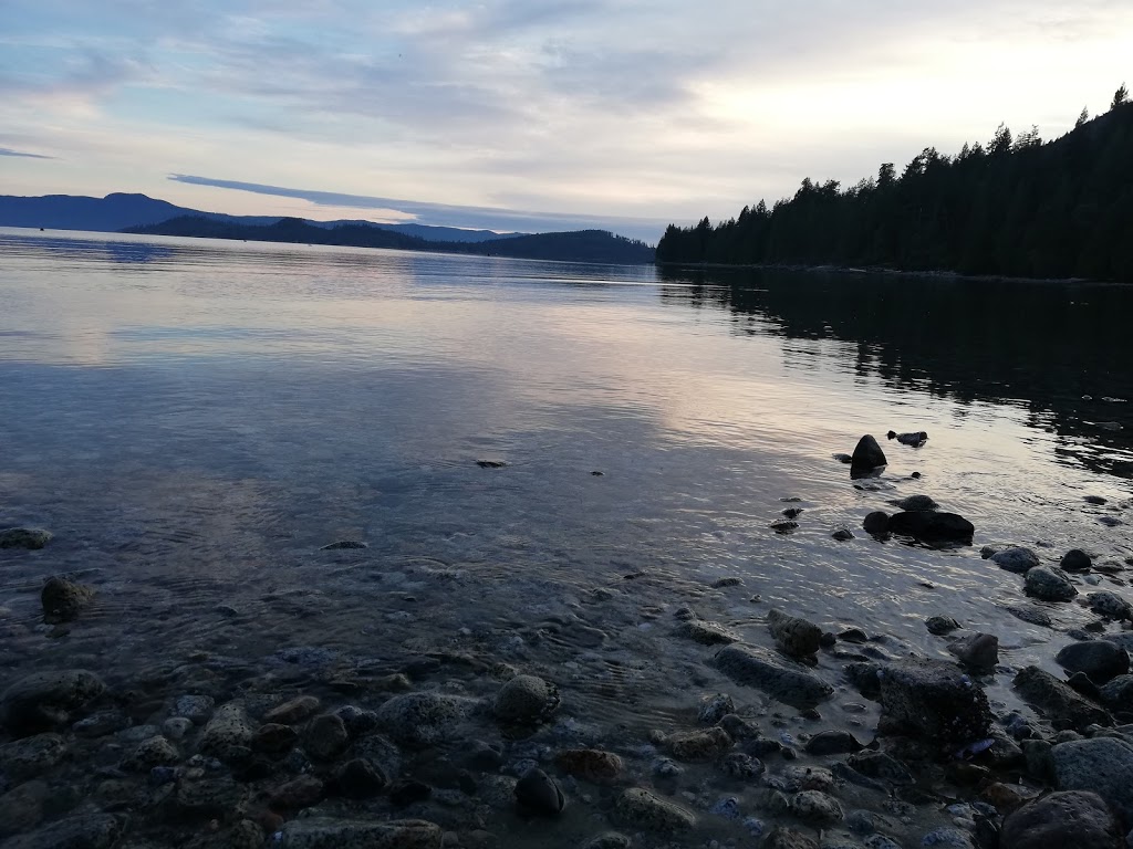 Kents Beach Resort | 14171 101 Hwy, Powell River, BC V8A 0N1, Canada | Phone: (604) 487-9386
