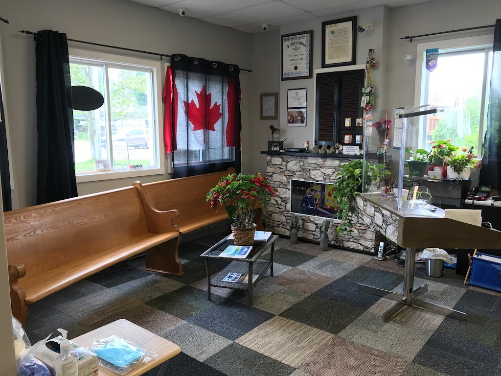 Eyes and Ears | 207 Main St #1, Wasaga Beach, ON L9Z 2L3, Canada | Phone: (705) 429-7878