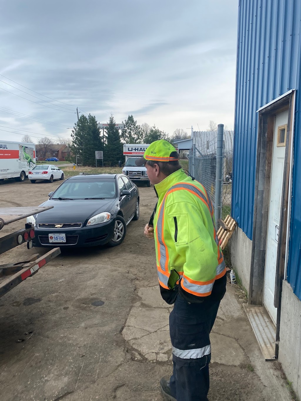 North Algonquin Towing | 1310 Blakely Cres, Pembroke, ON K8A 6Z8, Canada | Phone: (613) 629-1711