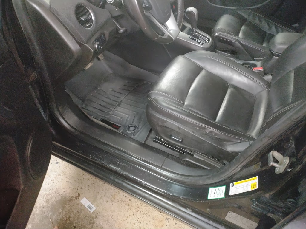 Landriault lave auto | 27 Rue Principale, Saint-André-Avellin, QC J0V 1W0, Canada | Phone: (819) 516-0665