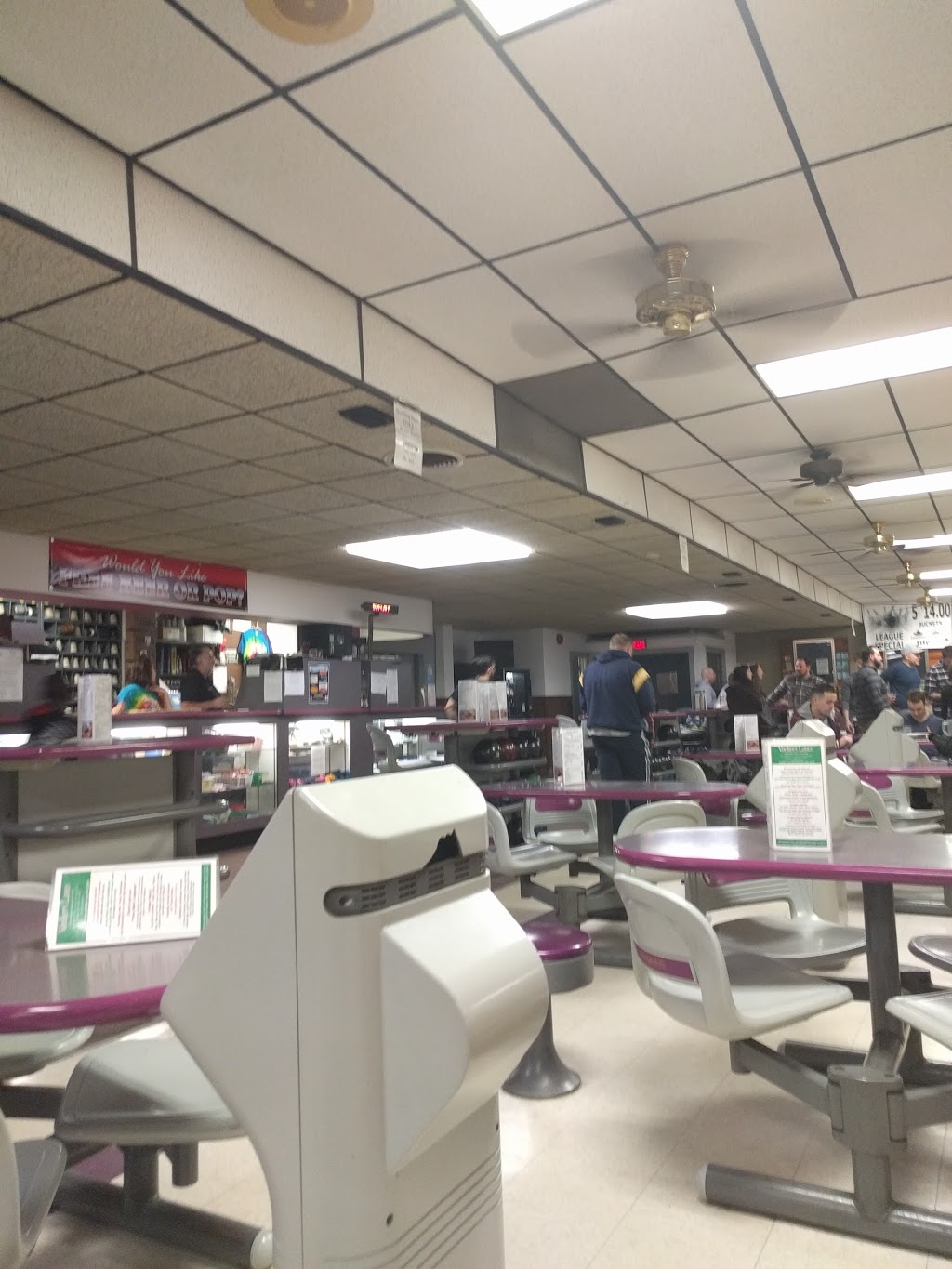Voelkers Lanes | 686 Amherst St, Buffalo, NY 14207, USA | Phone: (716) 876-6020