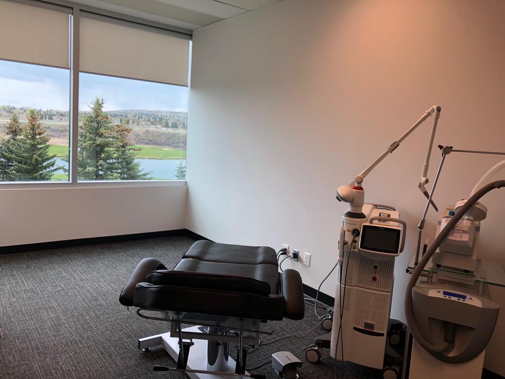 EtoileSkin | 70 Country Hills Landing NW #111, Calgary, AB T3K 2L2, Canada | Phone: (587) 392-0736