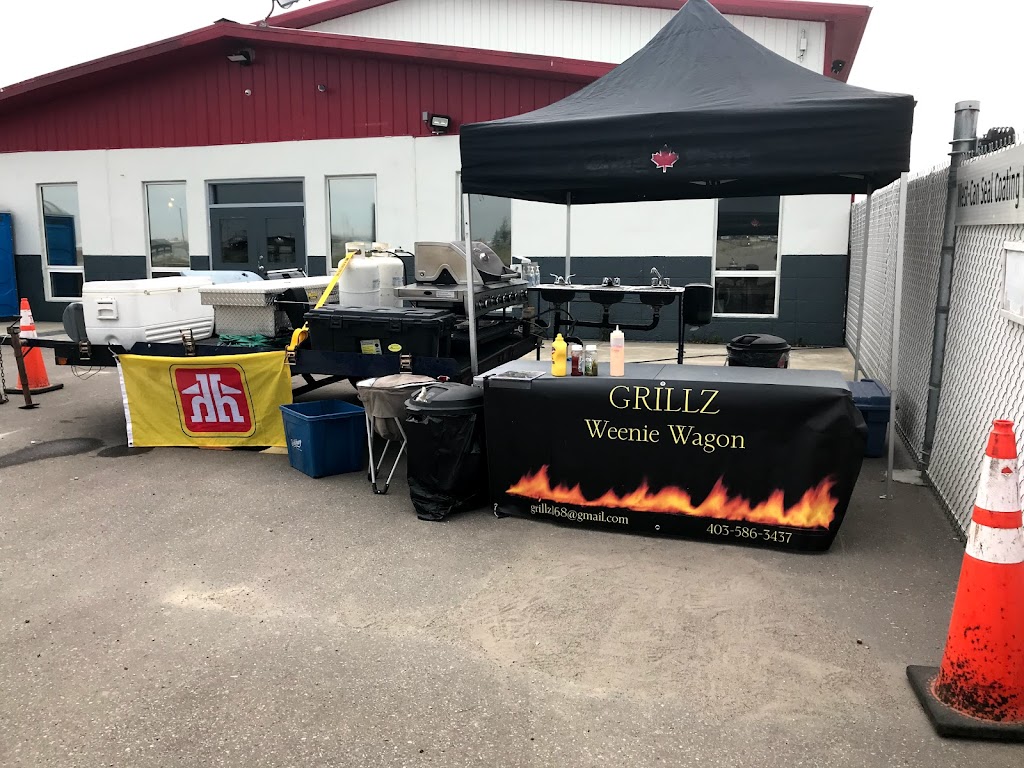 Grillz Weenie Wagon | 1525 Mary Pl, Didsbury, AB T0M 0W0, Canada | Phone: (403) 586-3437