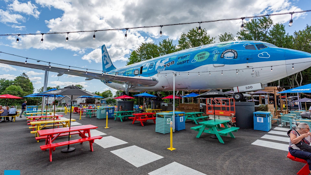 Le 737 | 937 Rue 9E de lAéroport, Québec, QC G2G 0M5, Canada | Phone: (418) 476-7737