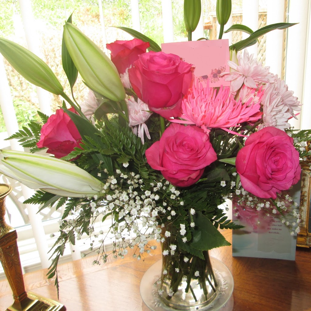 Floral Images | 68 Delhi St, Guelph, ON N1E 4J7, Canada | Phone: (519) 823-0691