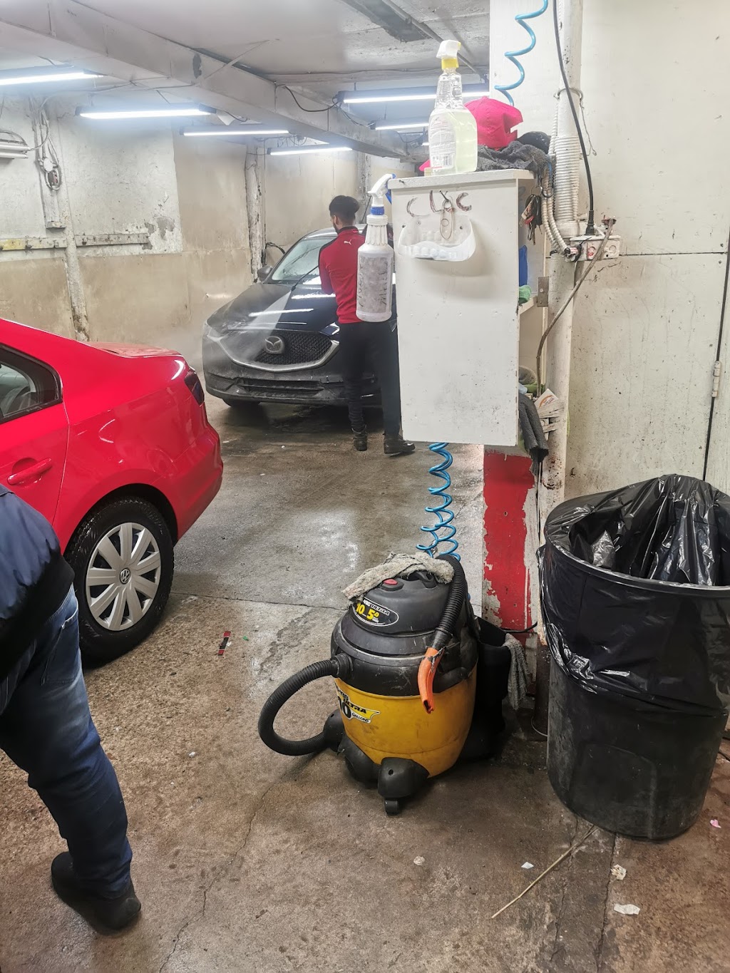 Lave Auto Frontenac | 1840 Rue Frontenac, Montréal, QC H2K 2Z1, Canada | Phone: (514) 522-8494