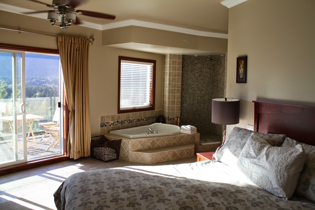 High Hopes Bed & Breakfast | 21623 Thacker Mountain Rd, Hope, BC V0X 1L1, Canada | Phone: (604) 749-7131