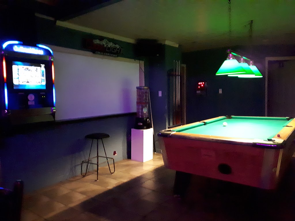 Bar Chez Bedette | 399 Rue Poitras, Dosquet, QC G0S 1H0, Canada | Phone: (418) 728-3007