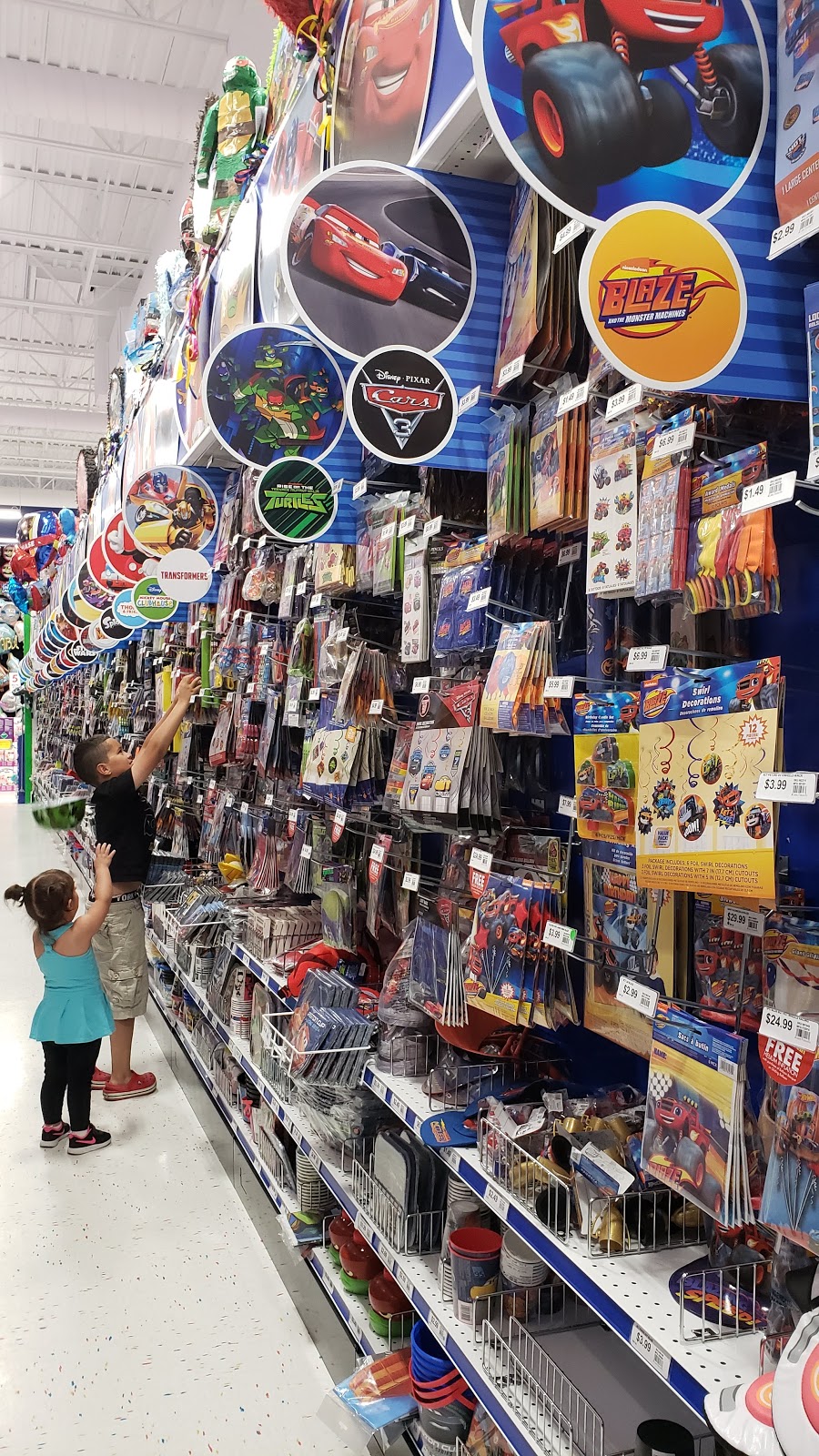 Party City | 300 Veterans Blvd NE, Airdrie, AB T4B 3P2, Canada | Phone: (587) 449-8270