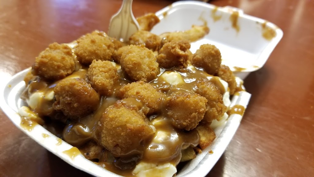 Le poutinault casse croute | 270b Bd Thibeau, Trois-Rivières, QC G8T 6Y4, Canada | Phone: (819) 909-4433