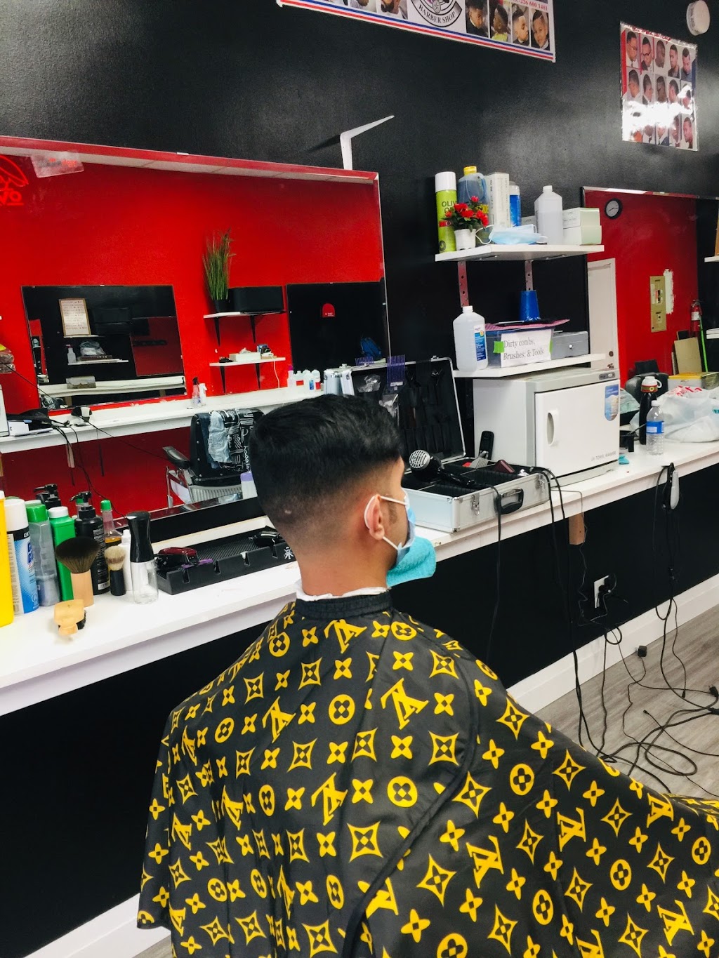 Oro Barber Shop | 23 Macdonell St, Guelph, ON N1H 2Z4, Canada | Phone: (519) 763-3203