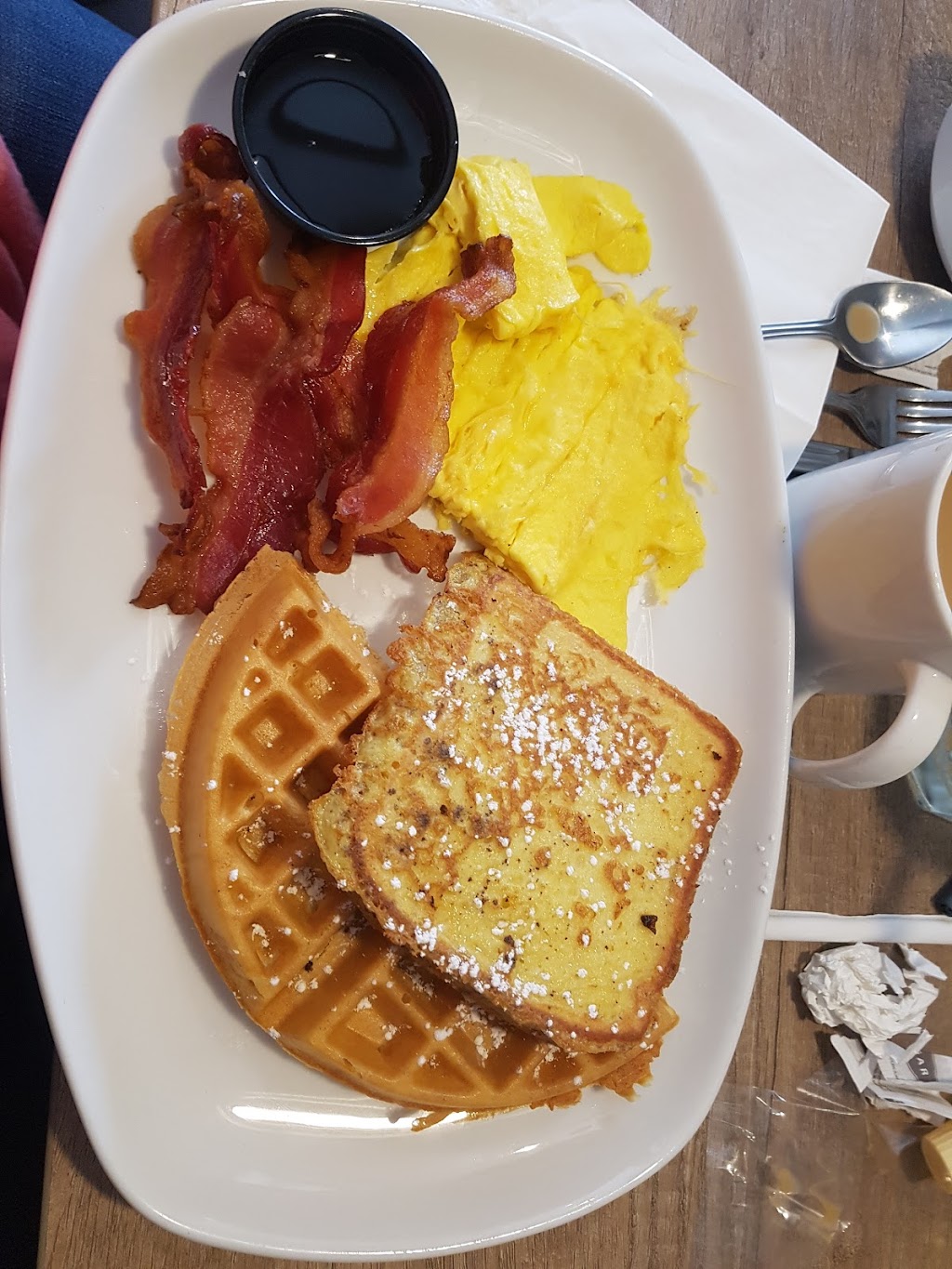 B&B Tap and Grill | 1400 Venetian Blvd, Point Edward, ON N7T 7W6, Canada | Phone: (519) 337-7577
