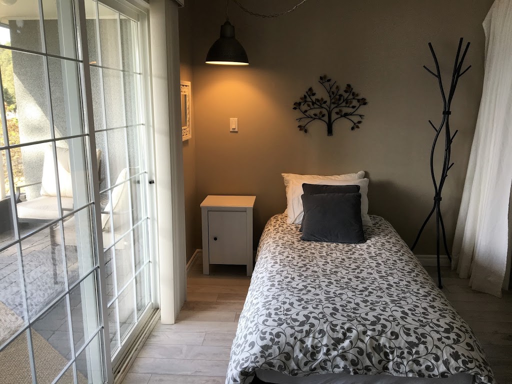 Mueller Haus Peachland Vacation Rental | 5815 MacGregor Rd, Peachland, BC V0H 1X4, Canada