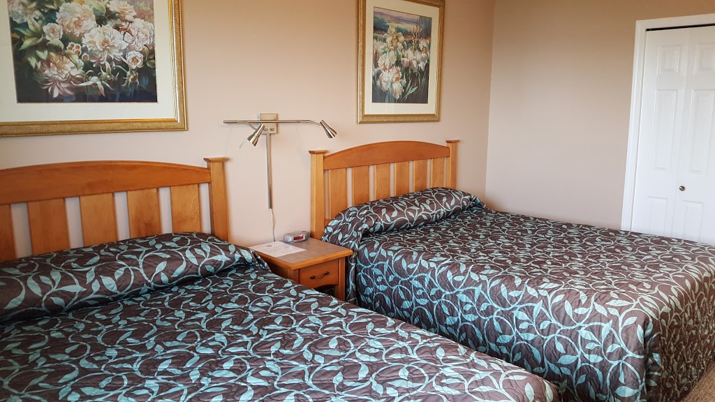 Cedarwood Inn & Suites | 9522 Lochside Dr, Sidney, BC V8L 1N8, Canada | Phone: (250) 656-5551