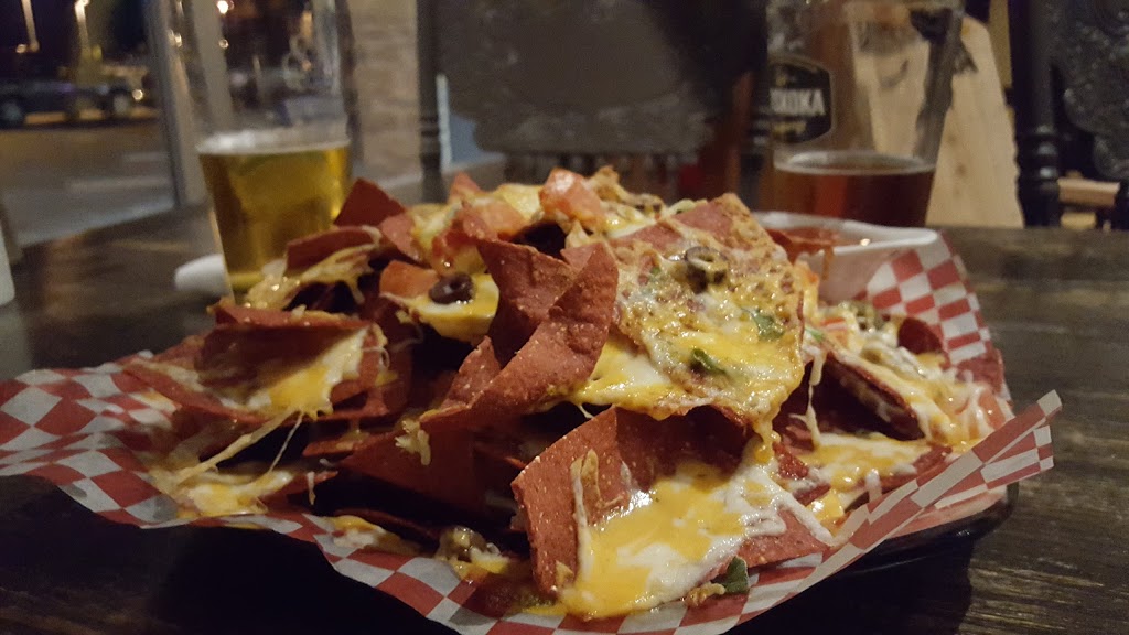 Lake Country Grill | 425 West Street N, Orillia, ON L3V 7R2, Canada | Phone: (705) 329-0303