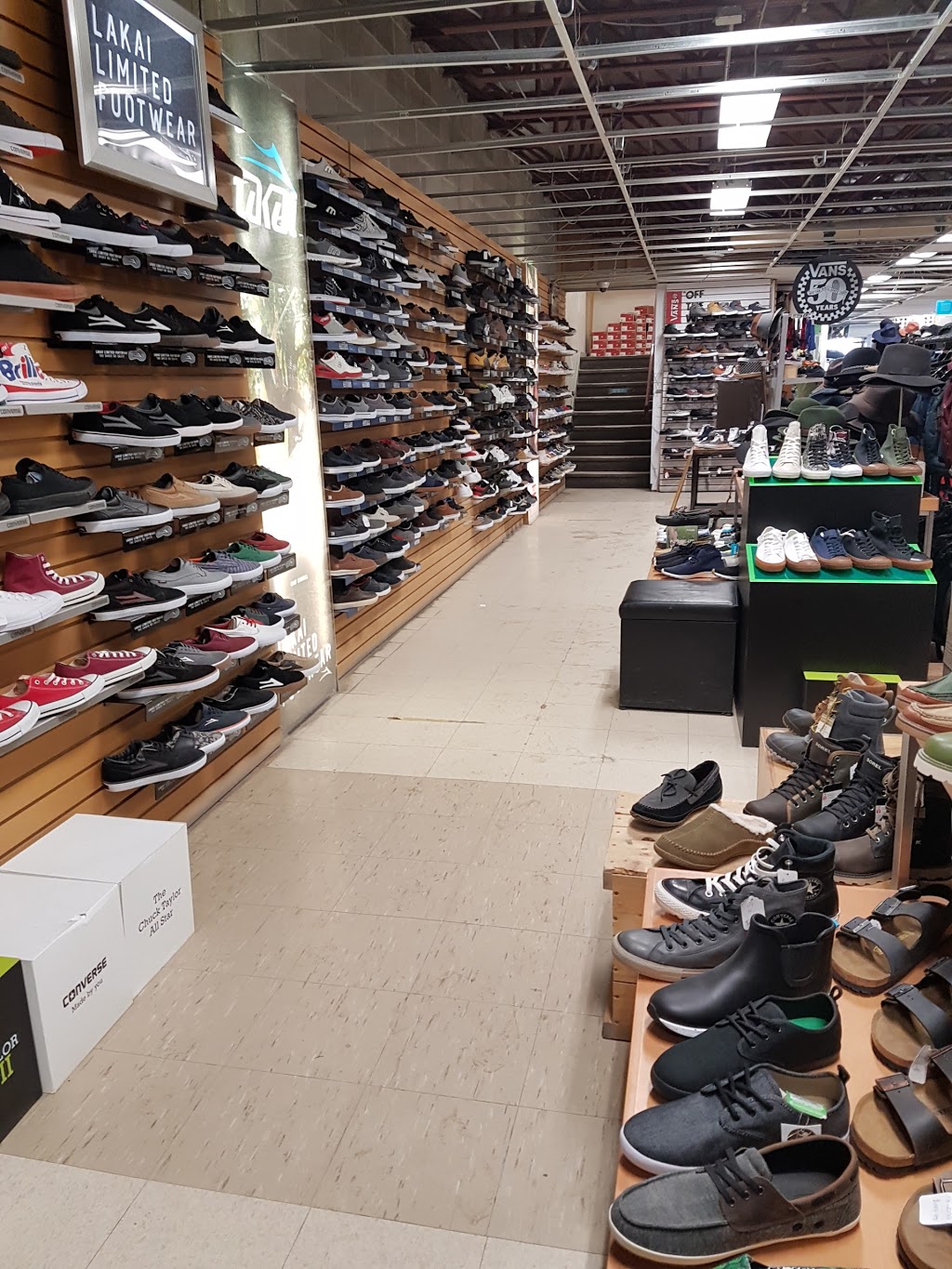 Kings Skate Snow & Surf | 750 Pembina Hwy, Winnipeg, MB R3M 2M7, Canada | Phone: (204) 453-7434