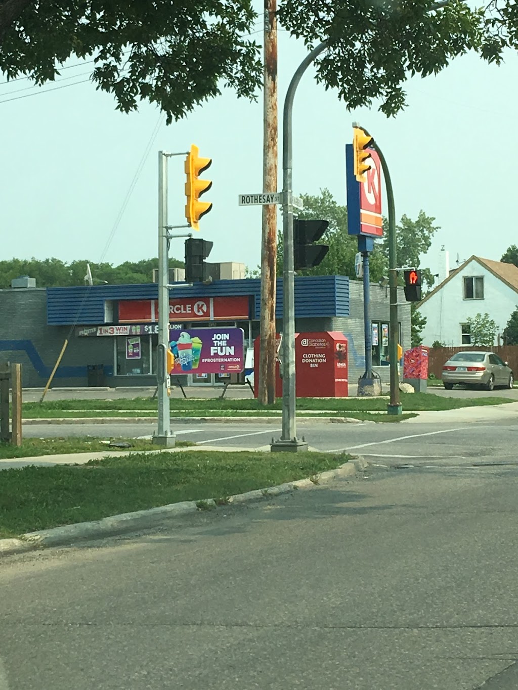 Macs | 415 Springfield Rd, Winnipeg, MB R2G 0R9, Canada | Phone: (204) 668-8005