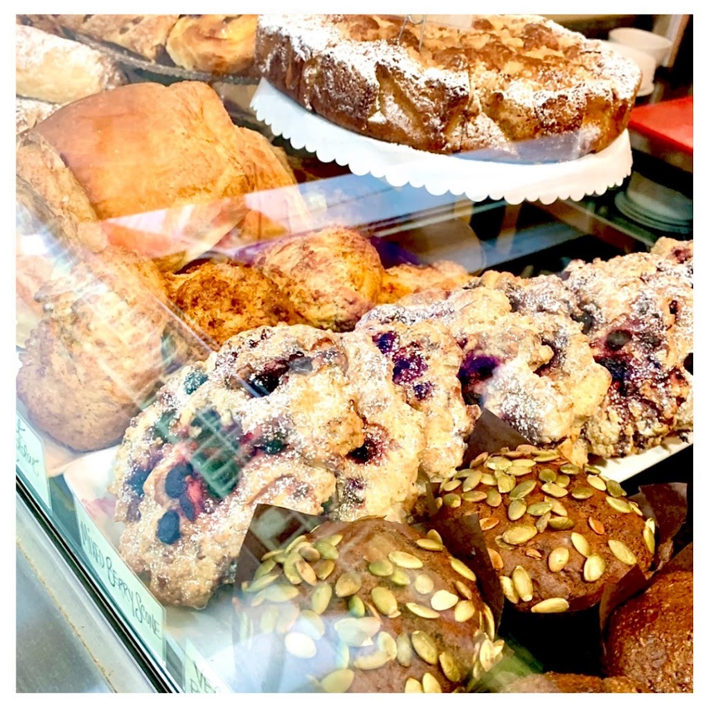 Andrews on Eighth | 279 8th St E, North Vancouver, BC V7L 1Y9, Canada | Phone: (604) 980-3088