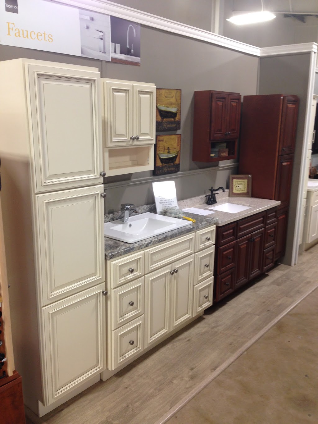 Moneysworth inc | 1067 Champlain St, Dieppe, NB E1A 1P9, Canada | Phone: (506) 855-3381