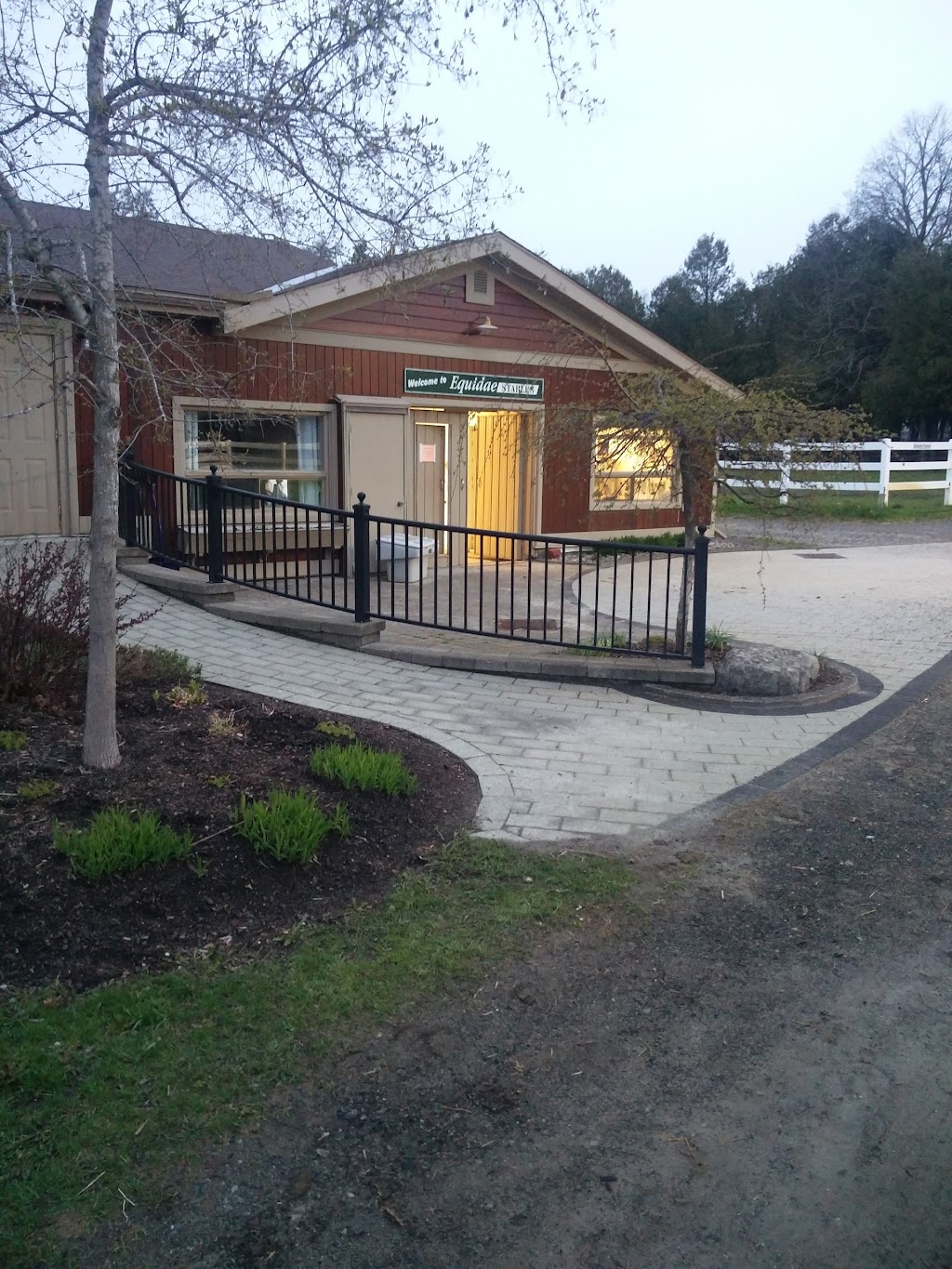 Therapeutic Riding Association of Ottawa-Carleton Inc. | 6362 Bank St, Greely, ON K4P 1J4, Canada | Phone: (613) 821-1844