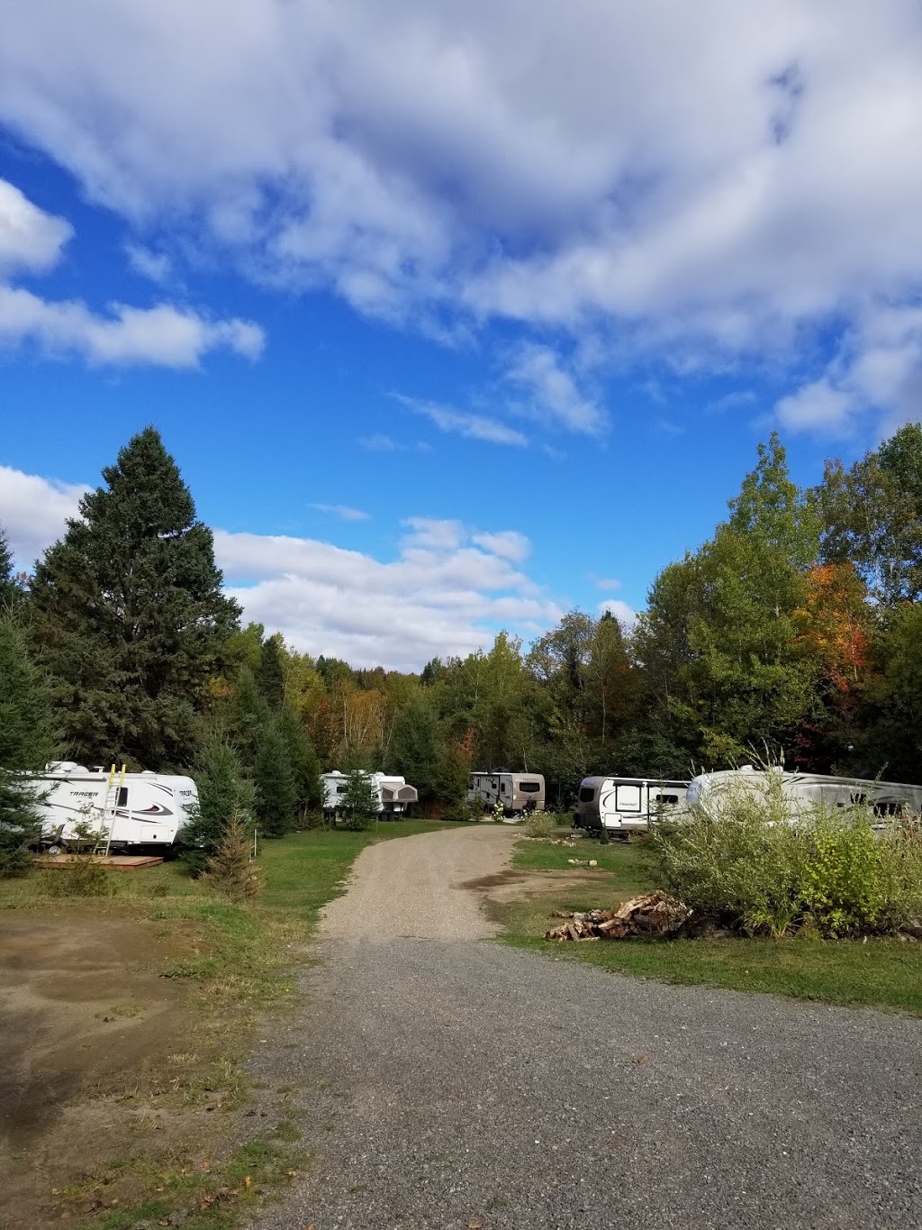 Camping Du Grand Lac Noir | 2670 Route Principale, Wentworth-Nord, QC J0T 1Y0, Canada | Phone: (450) 226-2336