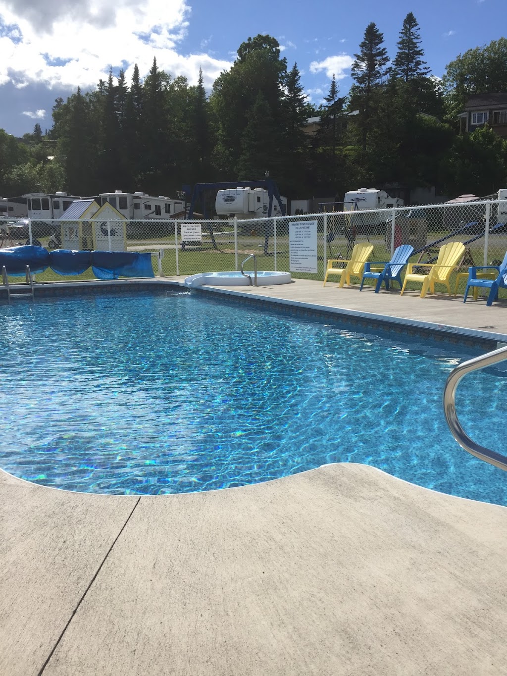Camping Du Quai | 70 Rue de lAncrage, Rivière-du-Loup, QC G5R 6B1, Canada | Phone: (418) 860-3111
