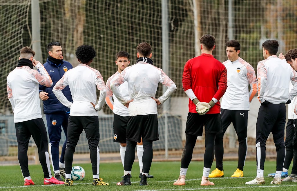Valencia Cf Canada | 65b Rue Saint-Pierre, Rigaud, QC J0P 1P0, Canada | Phone: (514) 567-8282