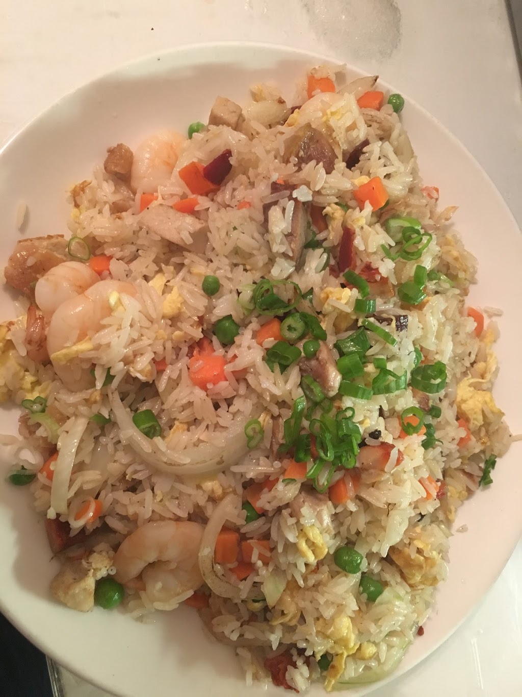 Shanghai Bistro 上海小馆 | 2045 Wyandotte St W, Windsor, ON N9B 1J8, Canada | Phone: (519) 253-8880