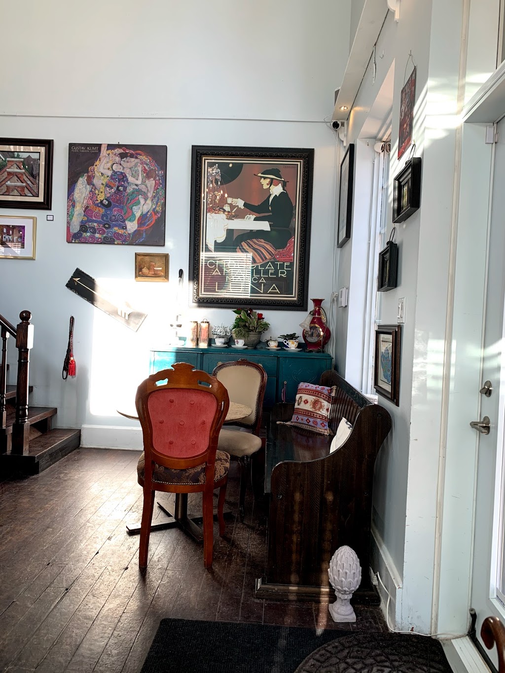 Lola Choco Bar And Sweet House | 423 Elizabeth St #13, Burlington, ON L7R 2L8, Canada | Phone: (905) 616-4059
