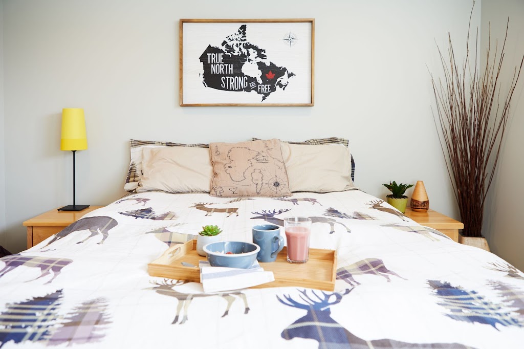 Cozy Creekside Bed and Breakfast | 482 Grotto Rd, Canmore, AB T1W 1J2, Canada | Phone: (403) 679-1790