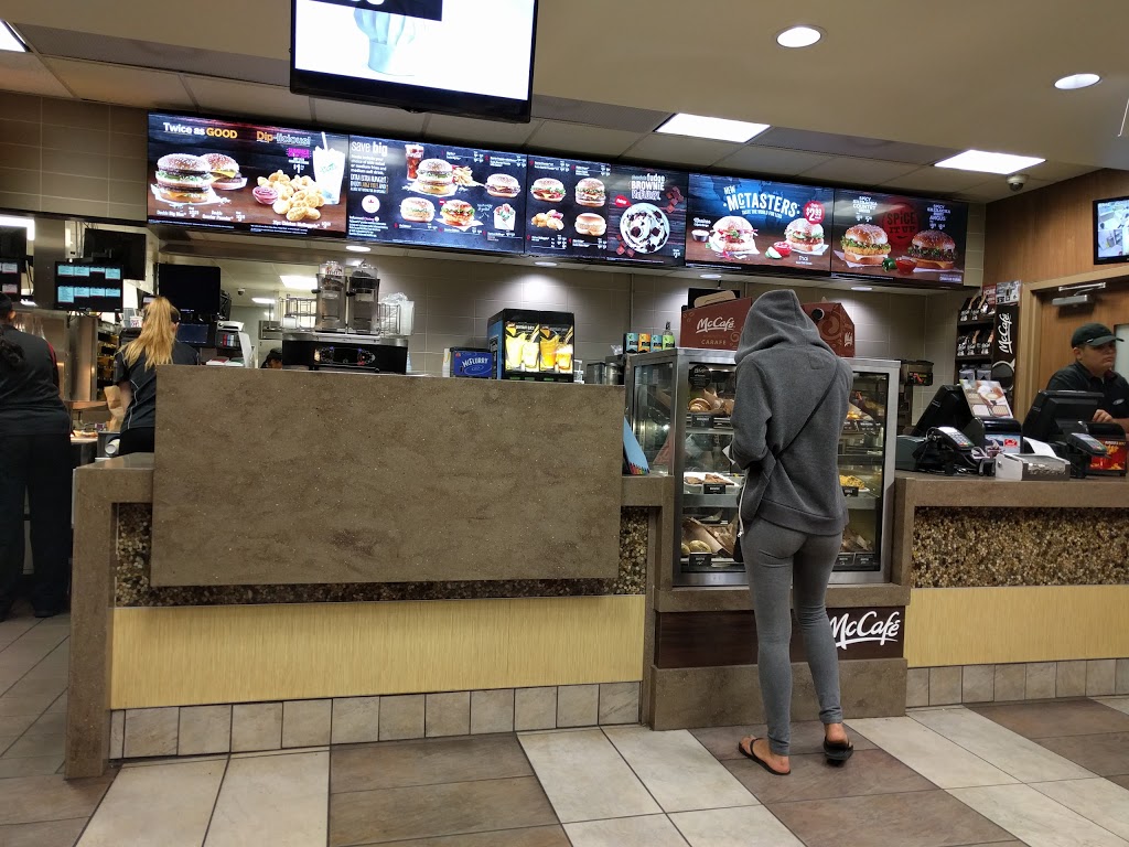 McDonalds | 1185 Dupont St, Toronto, ON M6H 1A5, Canada | Phone: (416) 536-4188