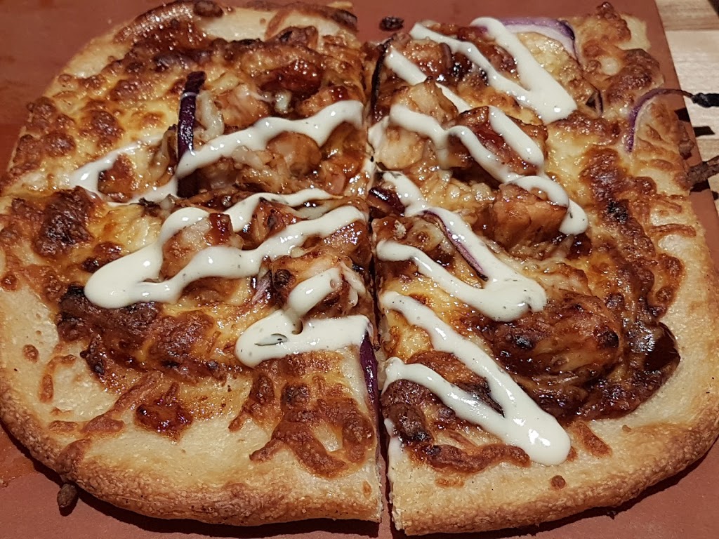 Boston Pizza | 435 Kent St W, Lindsay, ON K9V 6C3, Canada | Phone: (705) 328-0008