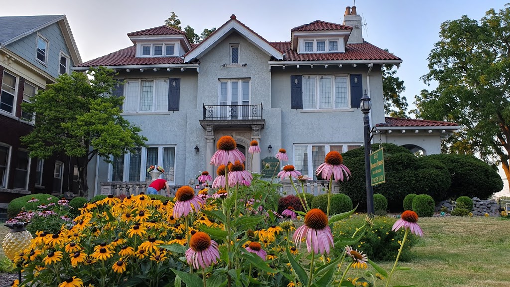 Hanover House Bed & Breakfast | 610 Buffalo Ave, Niagara Falls, NY 14303, USA | Phone: (716) 278-1170