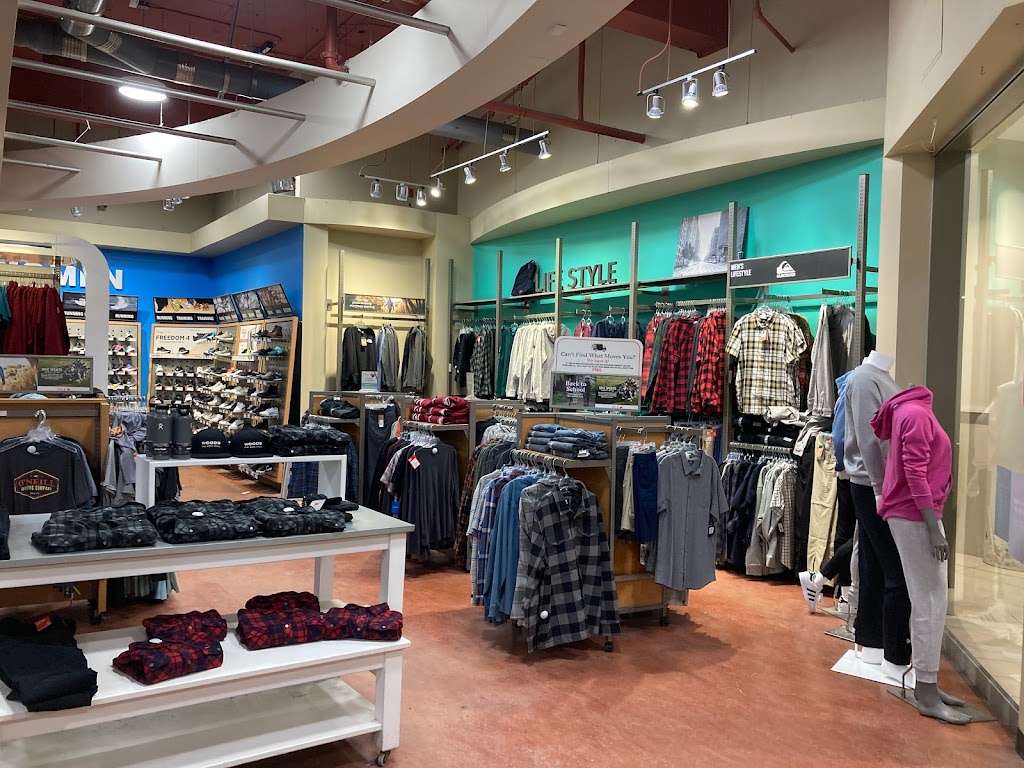 Sport Chek | 1200 St. Laurent Blvd Unit #Y005, Ottawa, ON K1K 3B8, Canada | Phone: (613) 741-3378