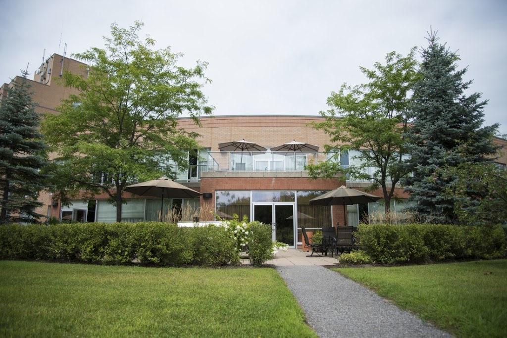 Chartwell Stillwater Creek Retirement Residence | 2018 Robertson Rd, Nepean, ON K2H 5Y8, Canada | Phone: (613) 366-6161
