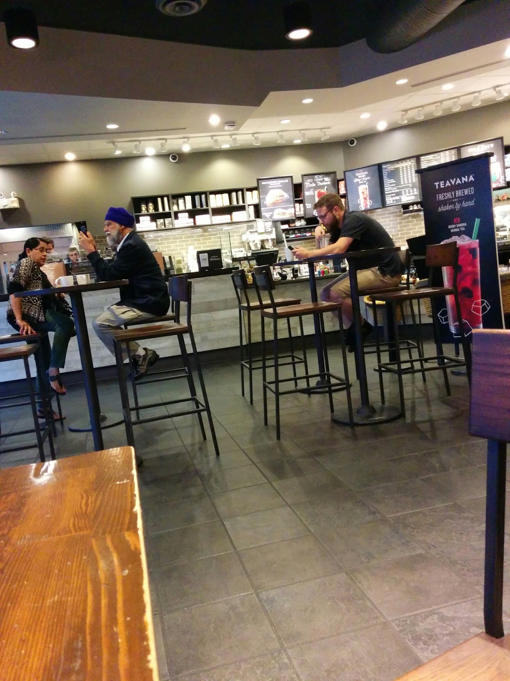 Starbucks | 3250 Mount Lehman Rd, Abbotsford, BC V4X 2M9, Canada | Phone: (604) 856-2531