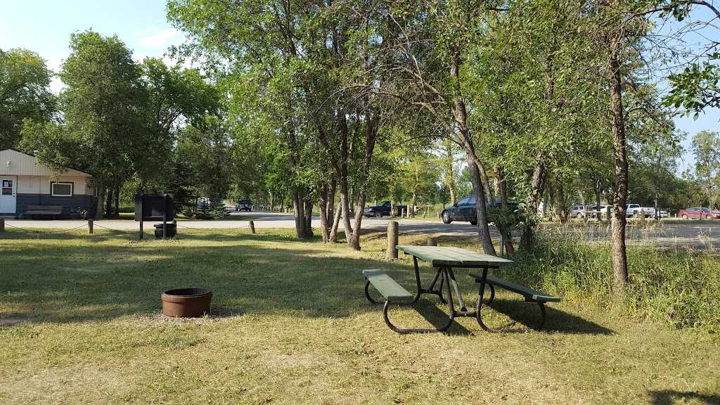 River Park Camp Grounds | 300 River Dr, Moose Jaw, SK S6H 7M2, Canada | Phone: (306) 692-2285