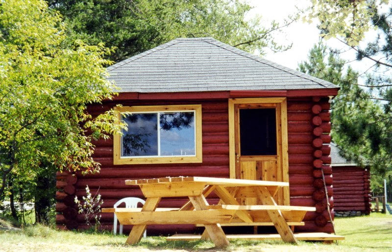Red Deer Log Cabins | 6471 Highway 523, Madawaska, ON K0J 2C0, Canada | Phone: (613) 637-5215